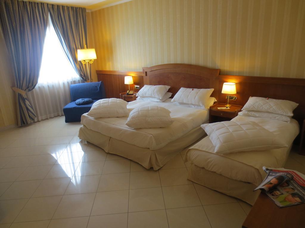 Hotel Joyfull Nápoles