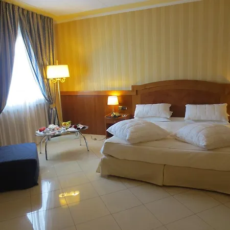 Hotel Joyfull Neapel Zimmer foto